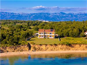 Apartments Lilly Nin, Size 52.00 m2, Airline distance to the sea 20 m