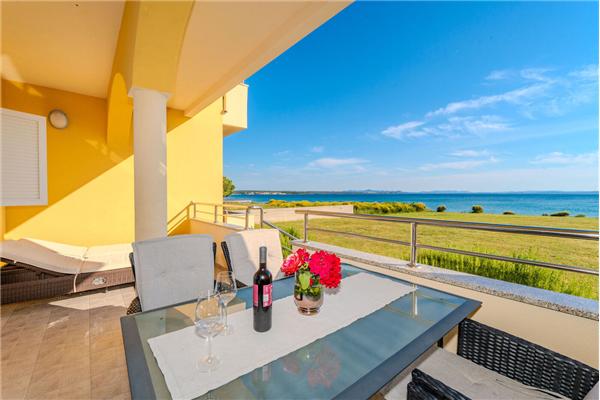 Apartment A2, for 4 persons