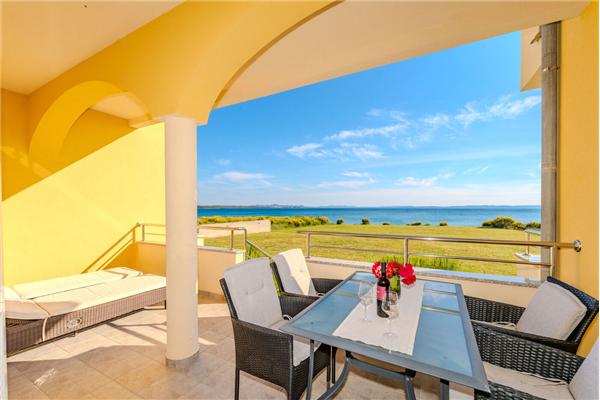 Apartment A2, for 4 persons