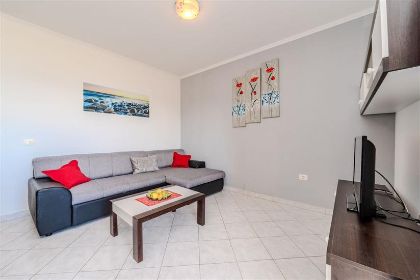 Apartment A4, for 6 persons