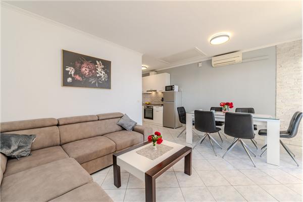 Apartment A6, for 6 persons