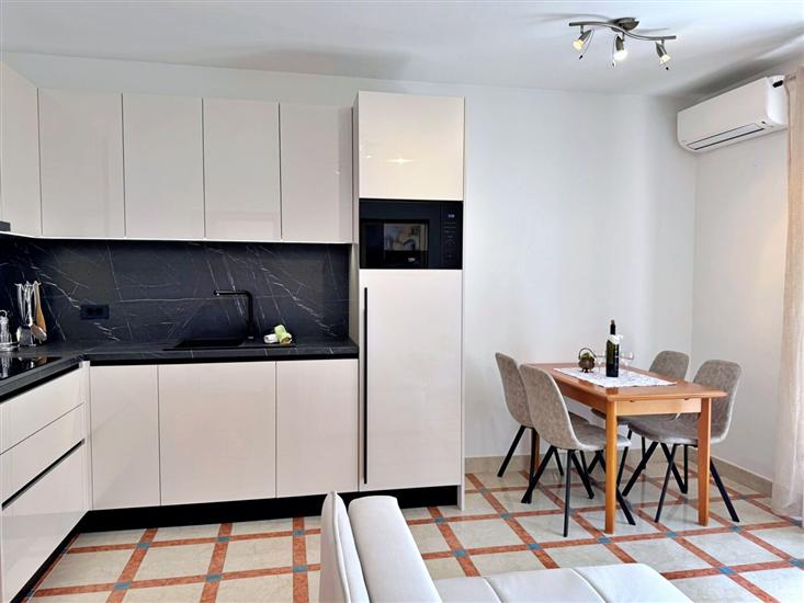Apartment A4, for 4 persons