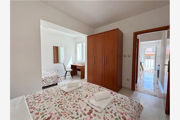 Apartment A5, for 4 persons