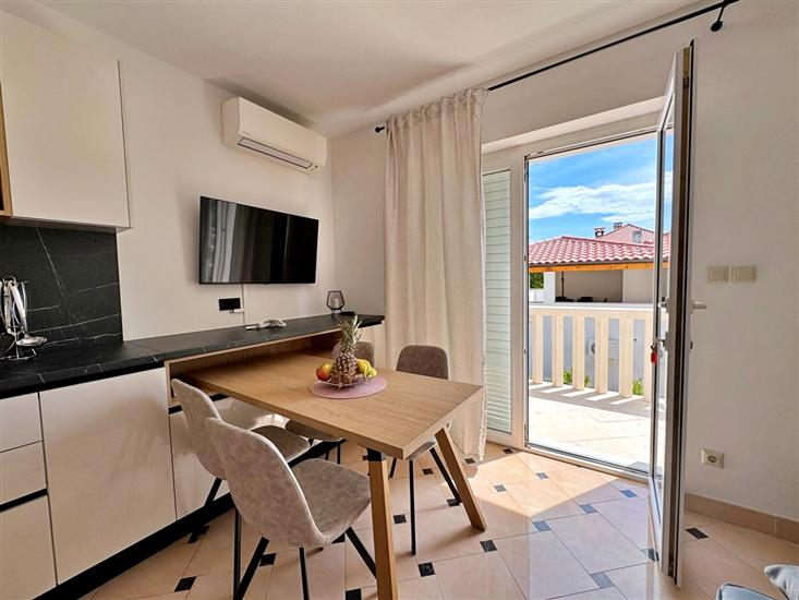 Apartment A5, for 4 persons