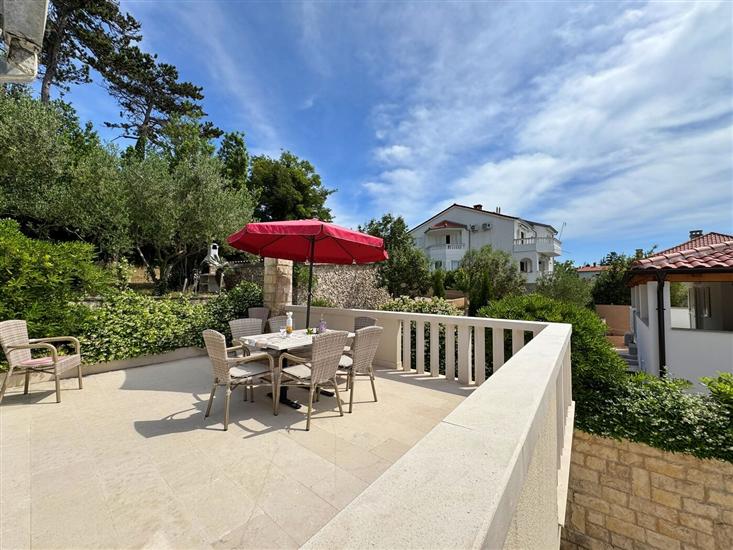 Apartment A6, for 5 persons