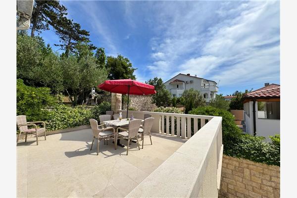 Apartment A6, for 5 persons