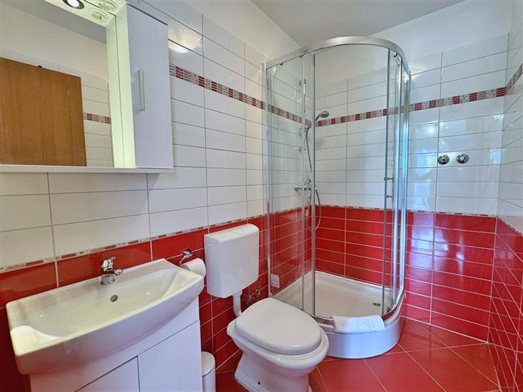 Apartment A6, for 5 persons