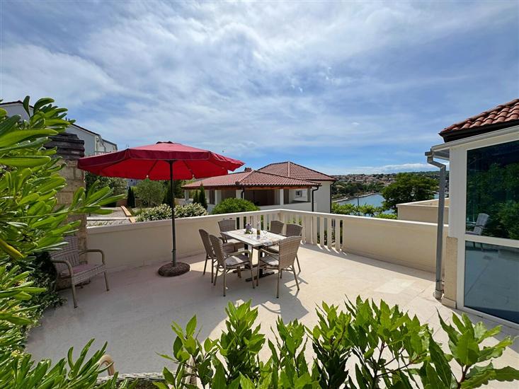 Apartment A6, for 5 persons