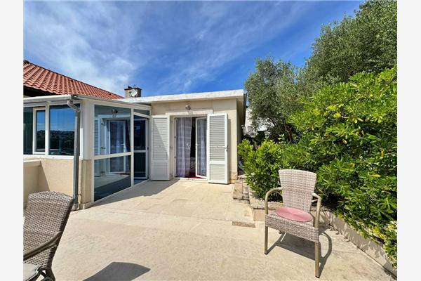 Apartment A6, for 5 persons