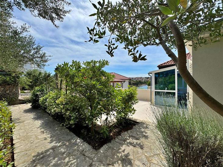 Apartment A6, for 5 persons