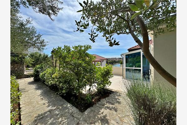 Apartment A6, for 5 persons