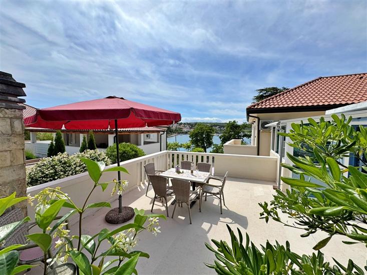 Apartment A6, for 5 persons