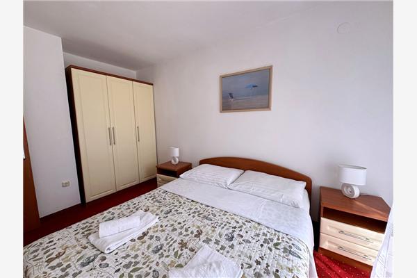 Apartment A6, for 5 persons
