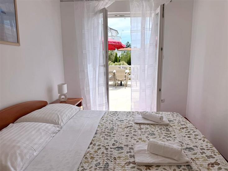 Apartment A6, for 5 persons