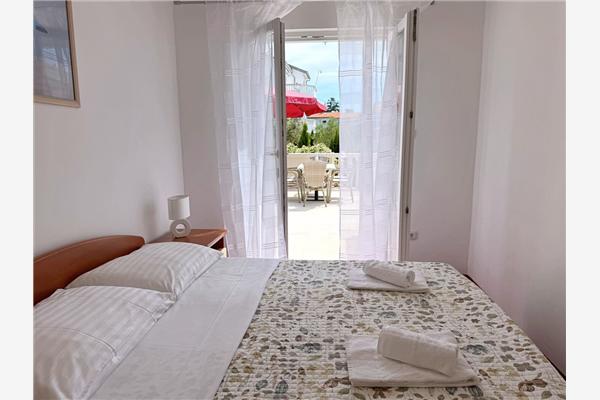 Apartment A6, for 5 persons