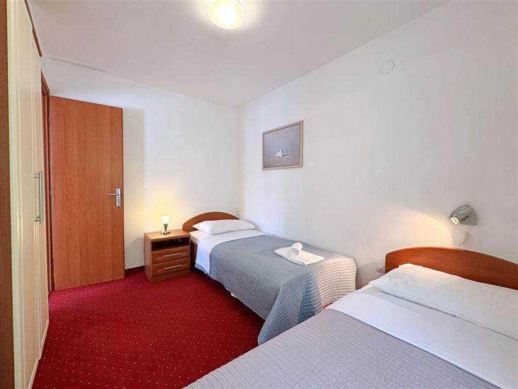 Apartment A6, for 5 persons