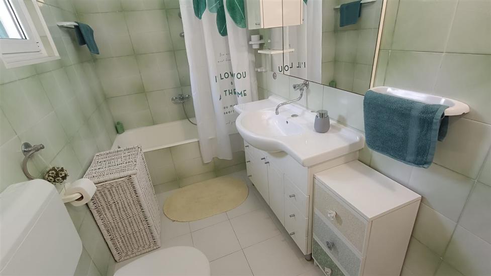 Apartment A4, for 3 persons