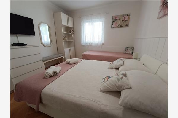 Apartment A2, for 3 persons