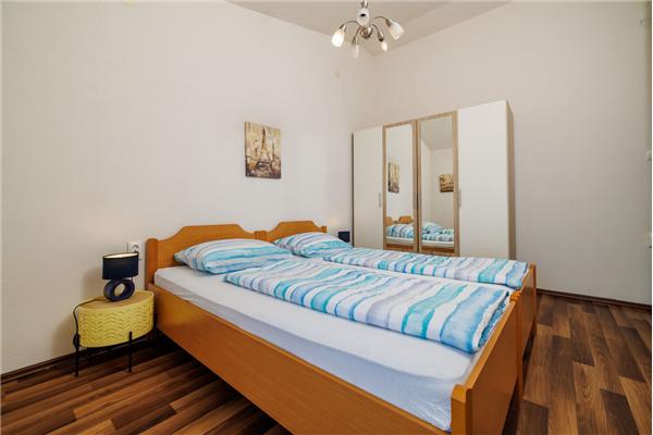 Apartment A1, for 6 persons