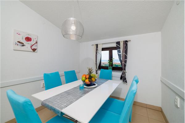 Apartment A1, for 6 persons