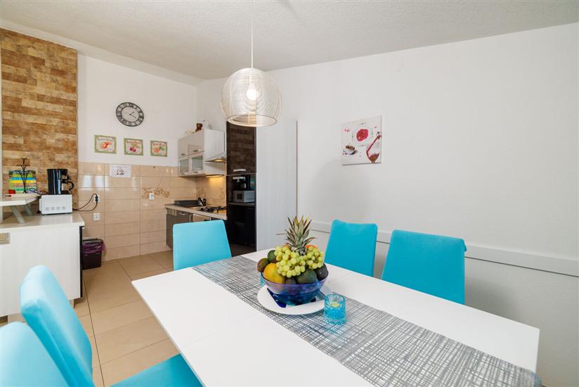 Apartment A1, for 6 persons