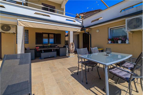 Apartment A2, for 4 persons