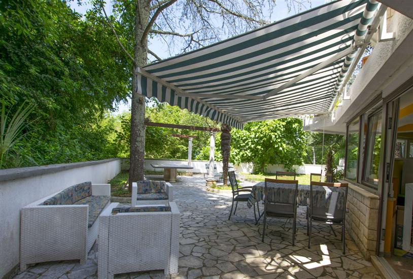 Apartment A1, for 5 persons