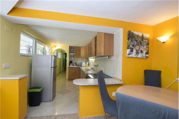 Apartment A1, for 5 persons