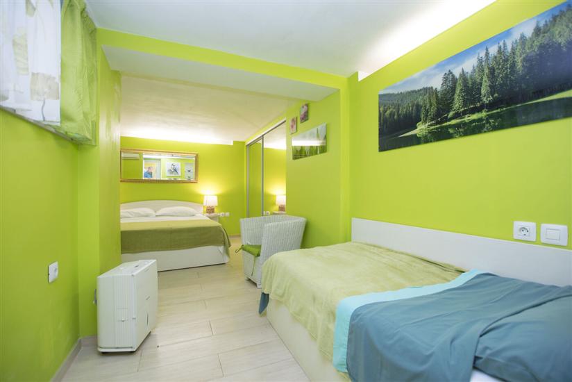 Apartment A1, for 5 persons
