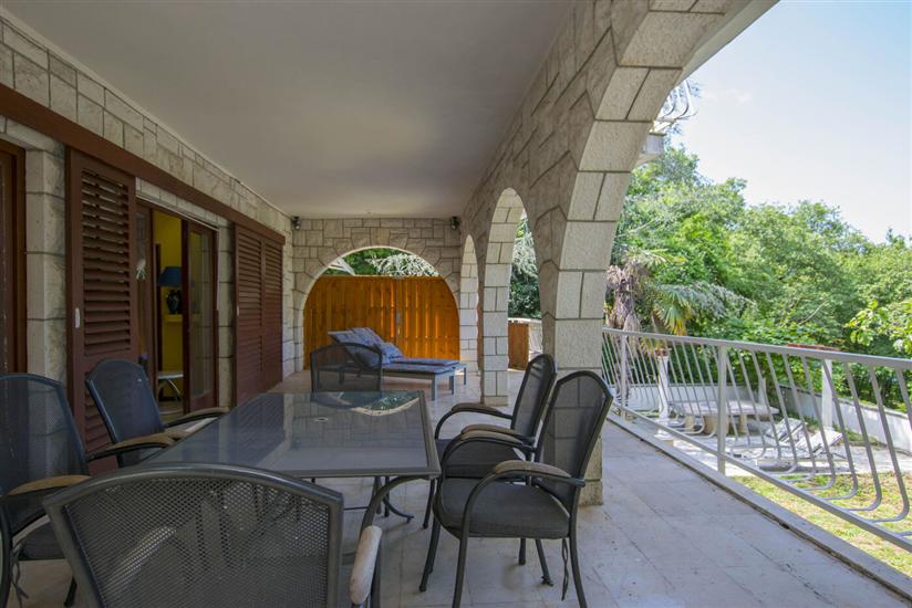 Apartment A2, for 6 persons