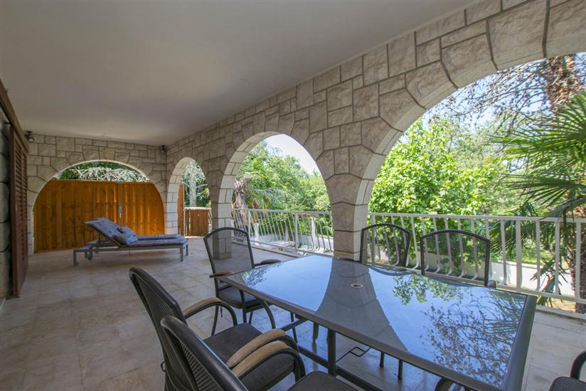 Apartment A2, for 6 persons