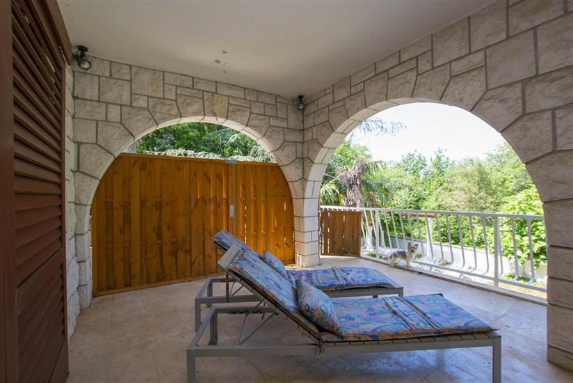 Apartment A2, for 6 persons