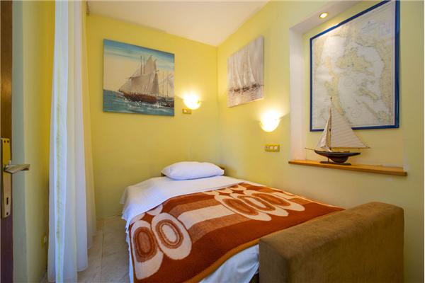 Apartment A2, for 6 persons