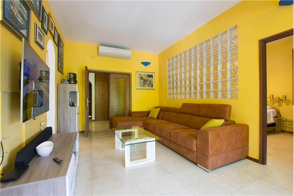 Apartment A2, for 6 persons