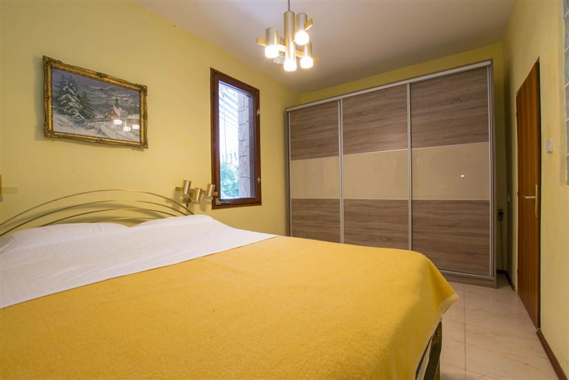 Apartment A2, for 6 persons