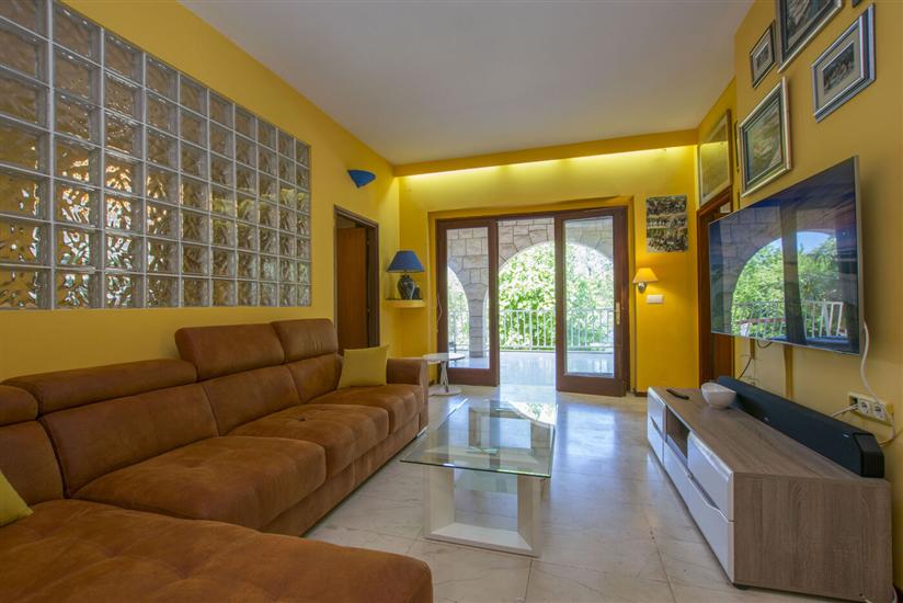 Apartment A2, for 6 persons