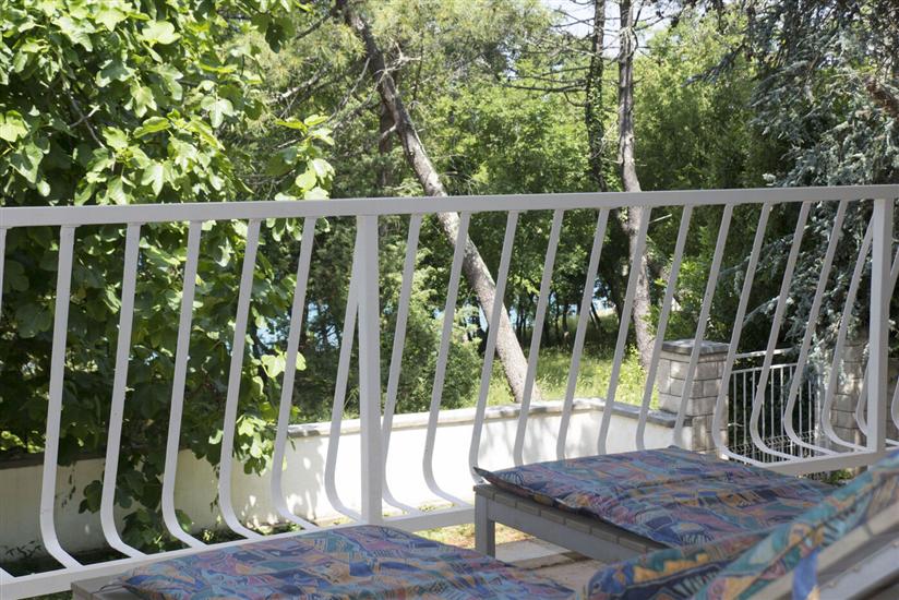 Apartment A2, for 6 persons