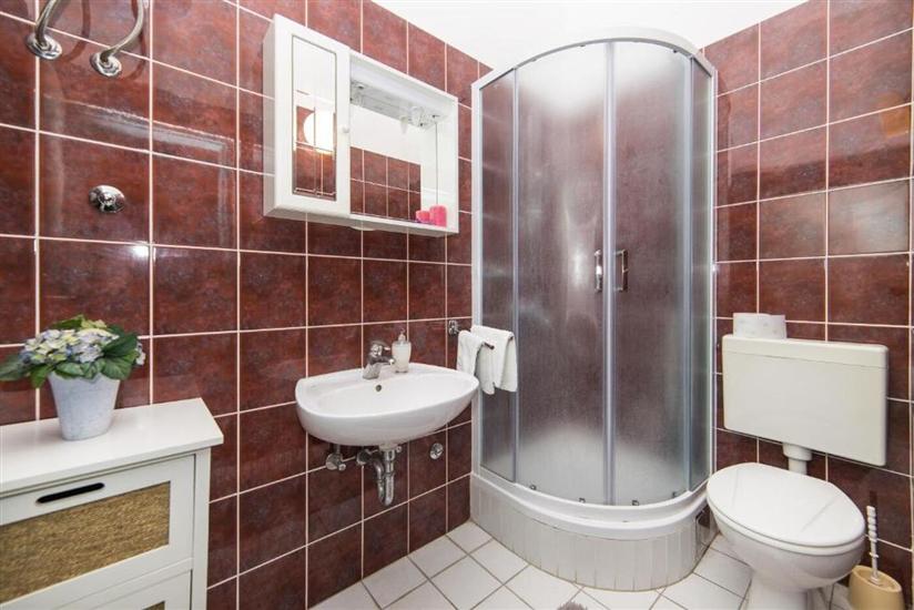 Apartment A1, for 6 persons