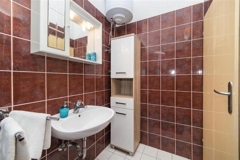 Apartment A2, for 5 persons