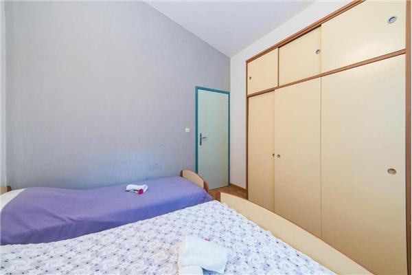 Apartment A2, for 5 persons