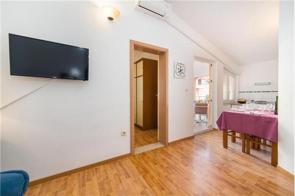 Apartment A2, for 5 persons