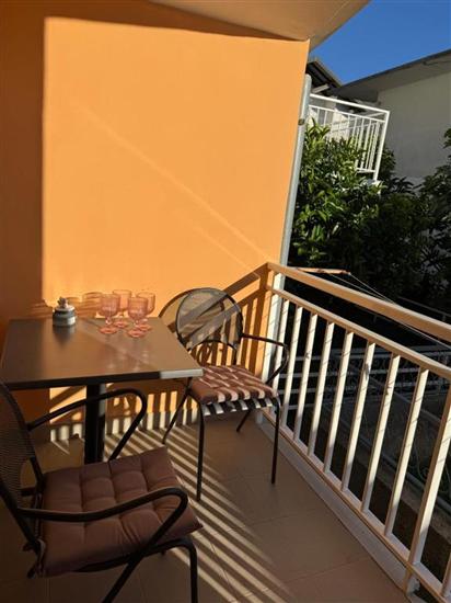 Apartment A2, for 5 persons