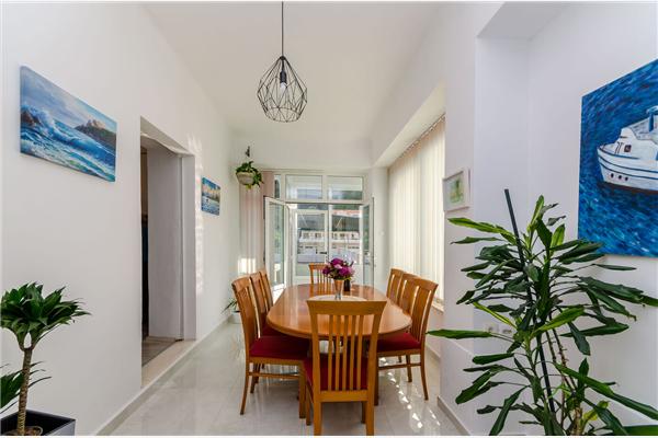 Apartment A1, for 8 persons