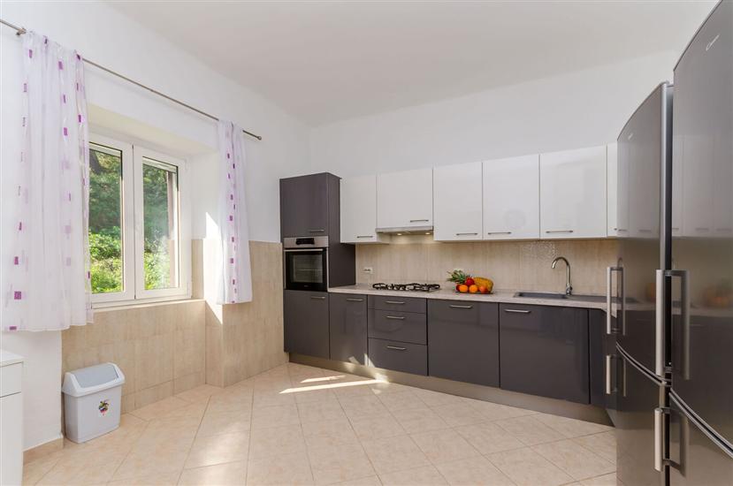 Apartment A1, for 8 persons
