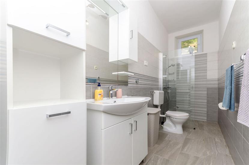 Apartment A1, for 8 persons