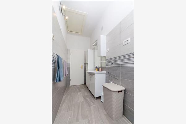 Apartment A1, for 8 persons