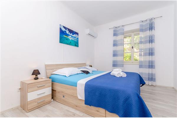 Apartment A1, for 8 persons