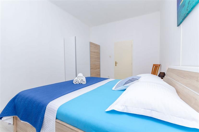 Apartment A1, for 8 persons