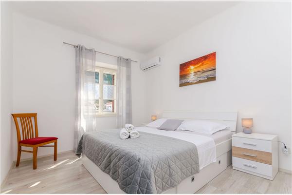 Apartment A1, for 8 persons