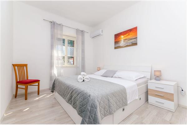 Apartment A1, for 8 persons